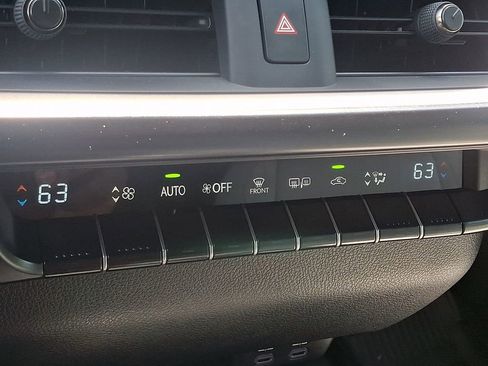 Used 2023 Lexus UX 250h AWD image 16
