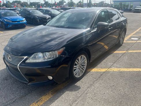 Used 2013 Lexus ES 350 w/ Luxury Pkg FWD image 1