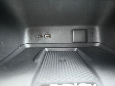 New 2026 Chevrolet Traverse LT w/ Sun and Wheel Package FWD image 21