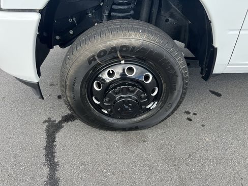 Used 2024 RAM 3500 Laramie w/ Night Edition image 13