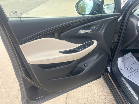 Used 2020 Buick Envision Essence AWD/4WD image 13