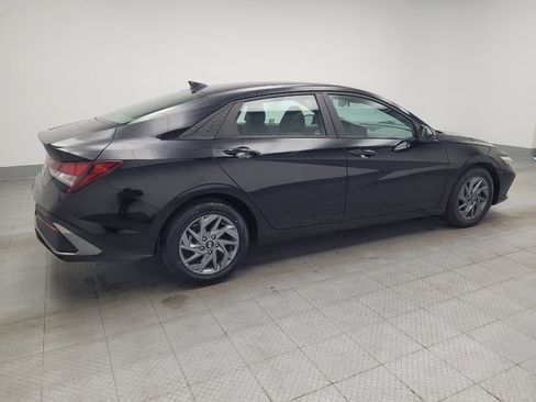 Used 2024 Hyundai Elantra SEL FWD image 10