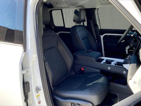 Used 2025 Land Rover Defender 110 S image 29