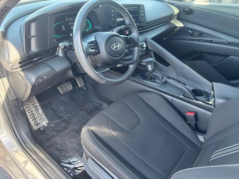 Used 2025 Hyundai Elantra Sport image 21