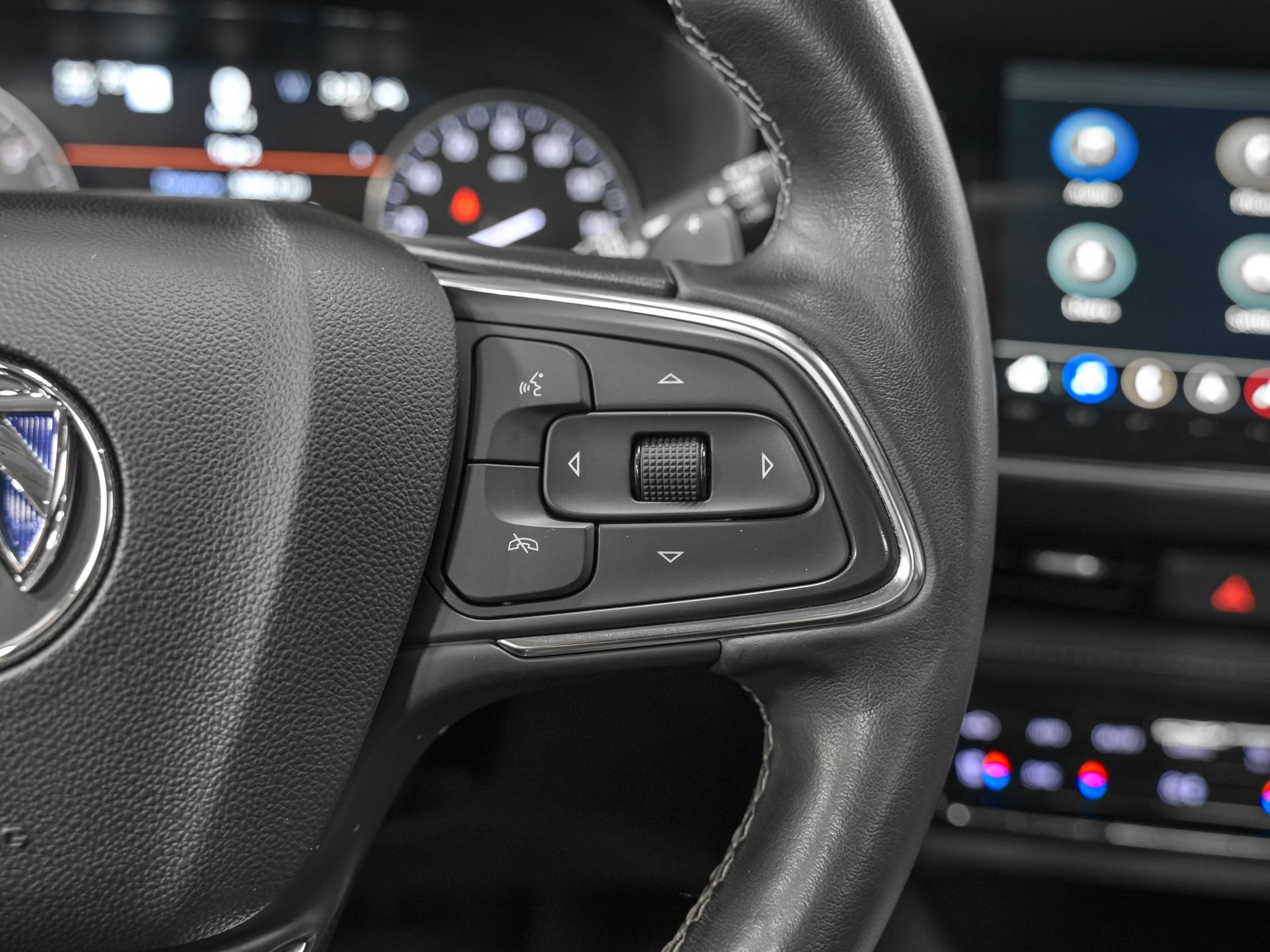 Used 2023 Buick Envision Avenir AWD/4WD image 20