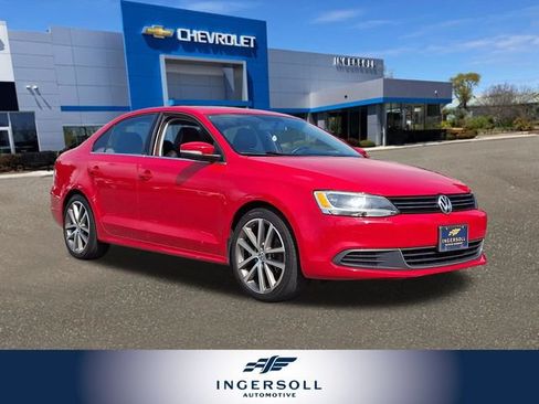 Used 2014 Volkswagen Jetta SE FWD image 1
