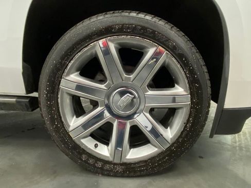 Used 2016 Cadillac Escalade Premium image 15