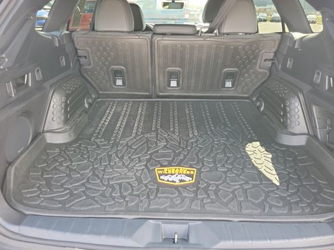 Used 2025 Subaru Outback Wilderness w/ Wilderness Package image 11