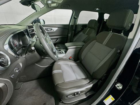 Used 2025 Chevrolet Blazer LT image 13