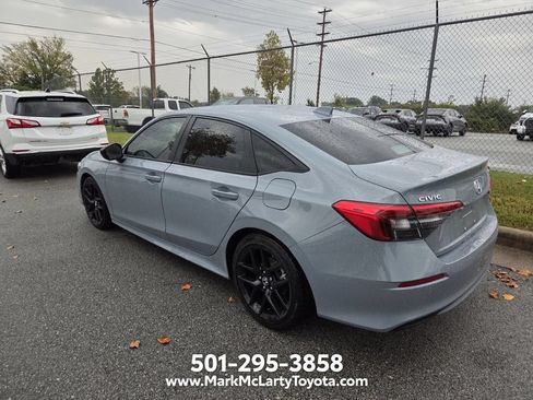 Used 2024 Honda Civic Sport image 6