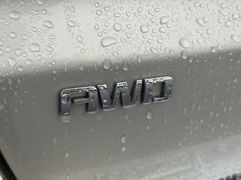 Used 2016 Chevrolet Traverse LTZ image 12