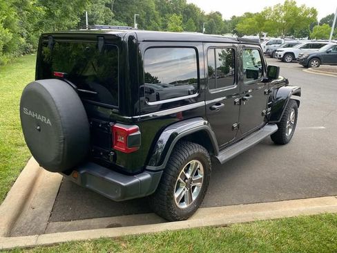 Used 2018 Jeep Wrangler Unlimited Sahara AWD/4WD image 34