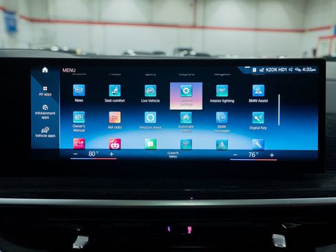 Used 2023 BMW X7 M60i image 65