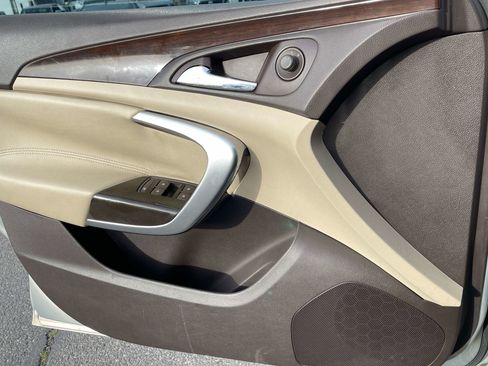 Used 2011 Buick Regal CXL w/ RL2 Preferred Equipment Group image 12