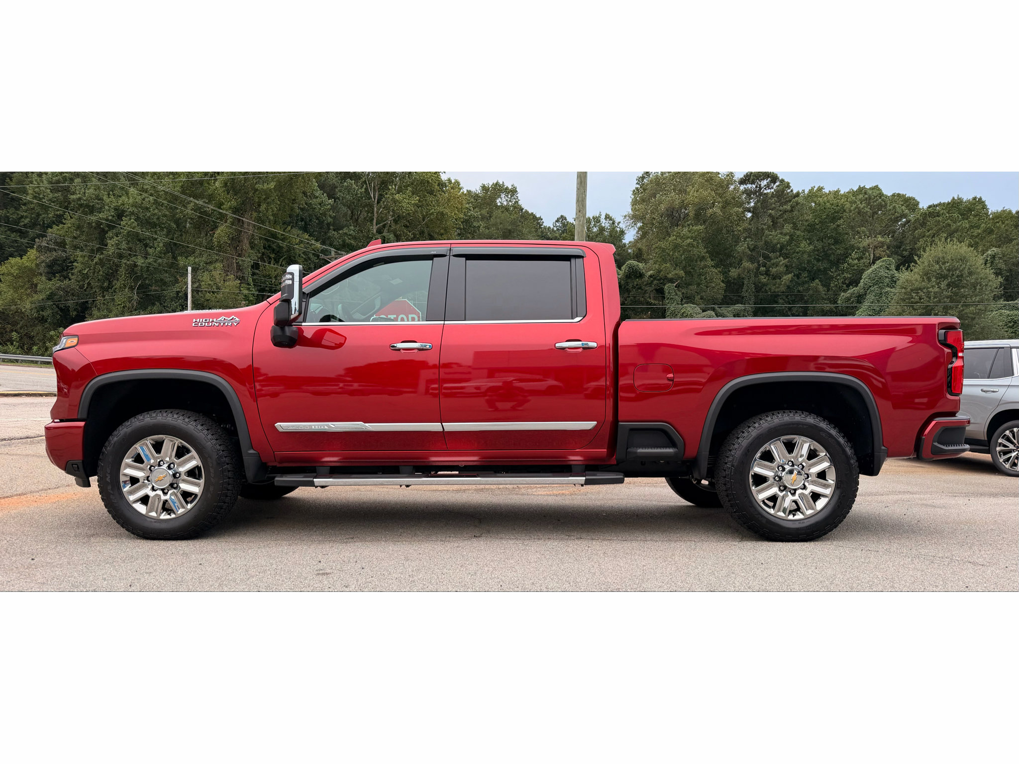 Used 2026 Chevrolet Silverado 2500 High Country w/ Z71 Off-Road Package AWD/4WD image 3