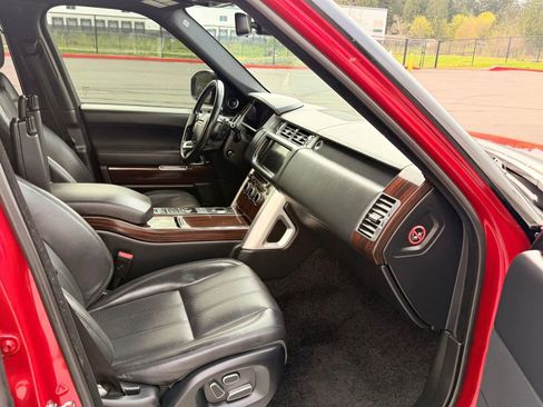Used 2014 Land Rover Range Rover HSE image 11