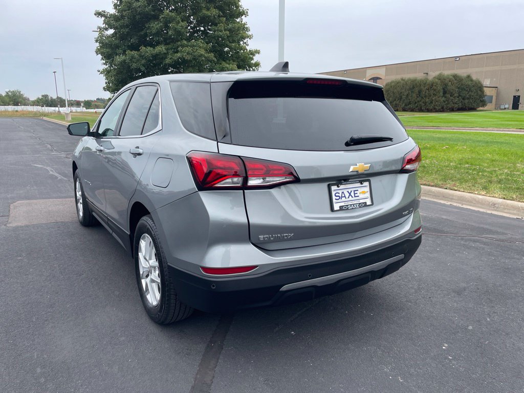 Used 2024 Chevrolet Equinox LT AWD/4WD image 3