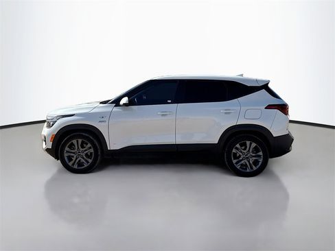 Used 2023 Kia Seltos LX image 4