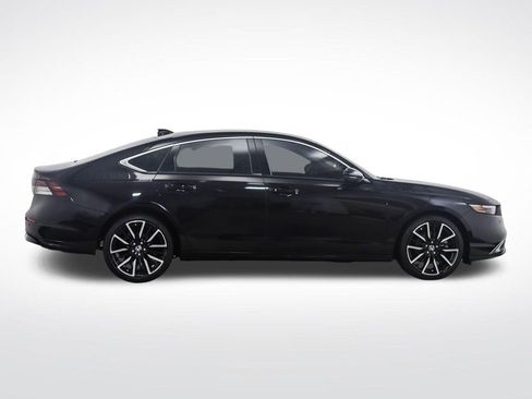 Used 2024 Honda Accord Touring image 6