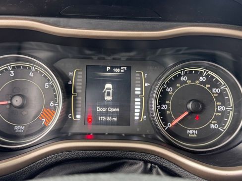 Used 2014 Jeep Cherokee Sport AWD/4WD image 21