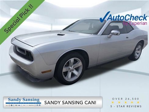 Used 2009 Dodge Challenger SE RWD image 1