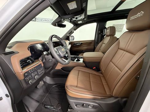 New 2026 Chevrolet Tahoe High Country w/ LPO, Illumination Package image 15