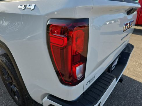 New 2026 GMC Sierra 1500 Elevation AWD/4WD image 38