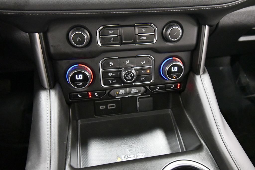 Used 2024 Chevrolet Tahoe Z71 w/ Luxury Package AWD/4WD image 28