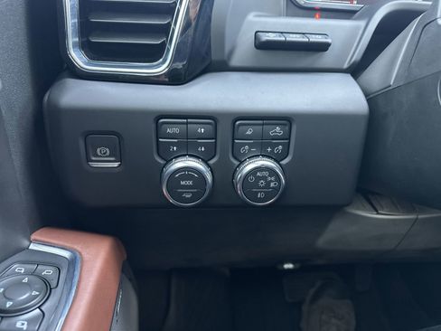 Used 2023 GMC Sierra 1500 Denali Ultimate image 18