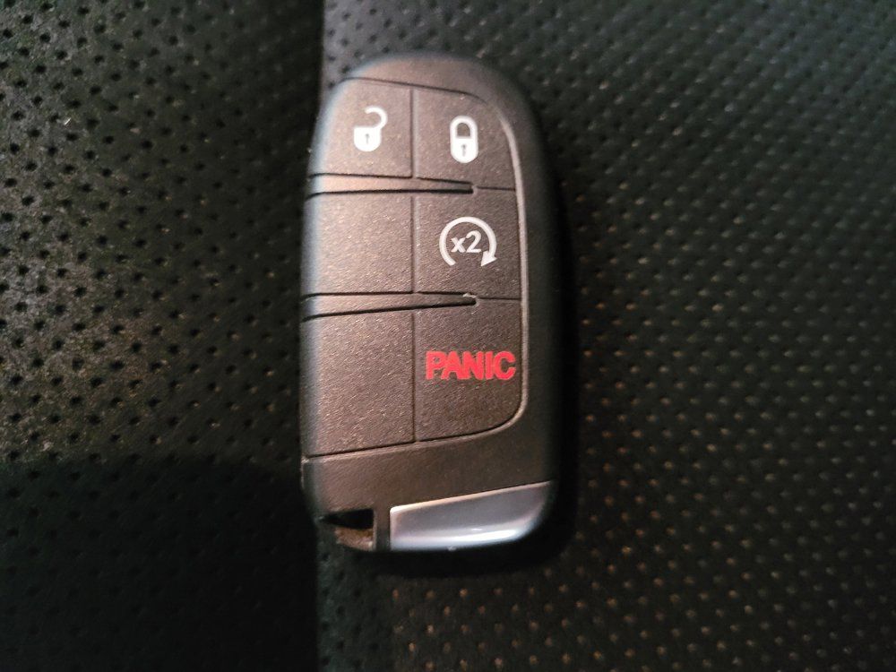 Used 2018 Jeep Grand Cherokee Altitude AWD/4WD image 32