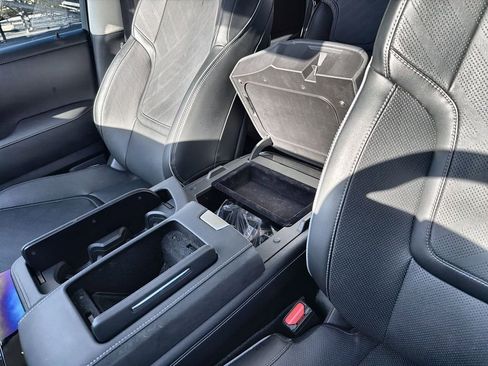 Used 2025 INFINITI QX80 Luxe image 36