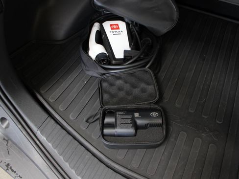 Used 2024 Toyota bZ4X AWD w/ Weather Package image 34