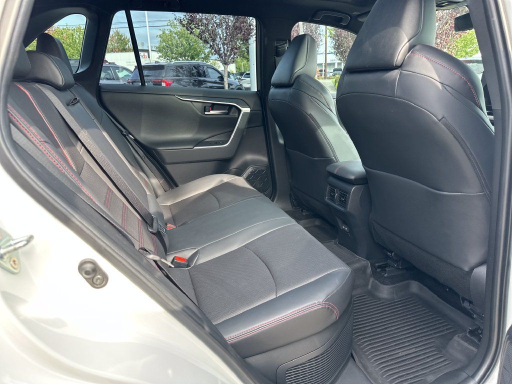 Certified 2024 Toyota RAV4 XSE w/ Premium Package AWD/4WD image 15