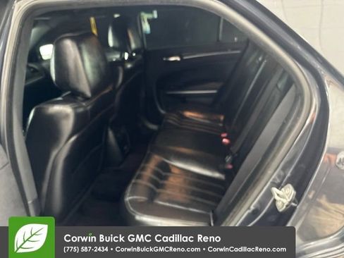 Used 2018 Chrysler 300 S AWD/4WD image 29