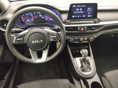 Used 2022 Kia Forte LXS w/ LXS Technology Package FWD image 22
