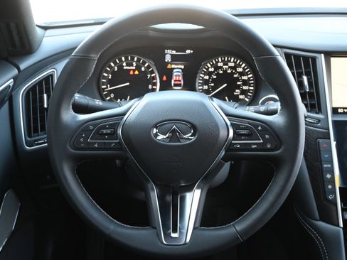 Used 2023 INFINITI Q50 Sensory image 17
