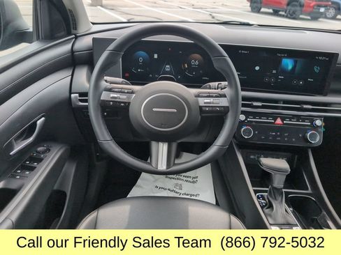 Used 2025 Hyundai Tucson SEL AWD/4WD image 14