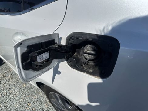 Used 2019 Lexus IS 300 RWD image 8