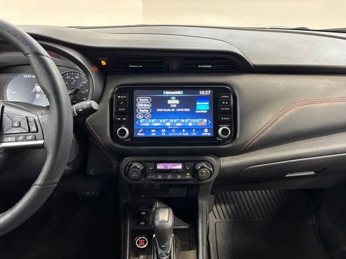 Used 2022 Nissan Kicks SR w/ Premium Package FWD image 15