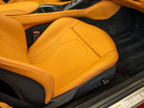 Used 2022 Ferrari Portofino M RWD image 22