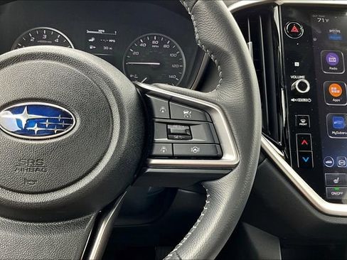 Used 2024 Subaru Ascent Premium w/ Convenience Package image 18