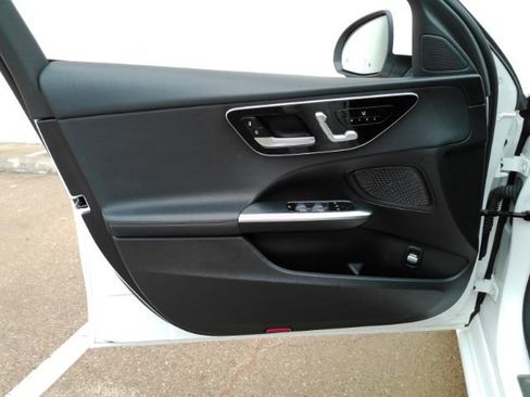 Used 2023 Mercedes-Benz C 300 Sedan image 11