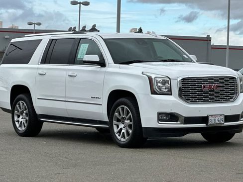 Used 2020 GMC Yukon XL Denali image 5