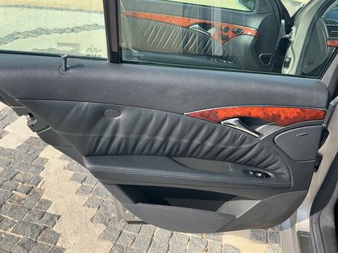 Used 2003 Mercedes-Benz E 500 Sedan image 29