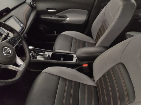 Used 2021 Nissan Kicks SR w/ SR Premium Package FWD image 17