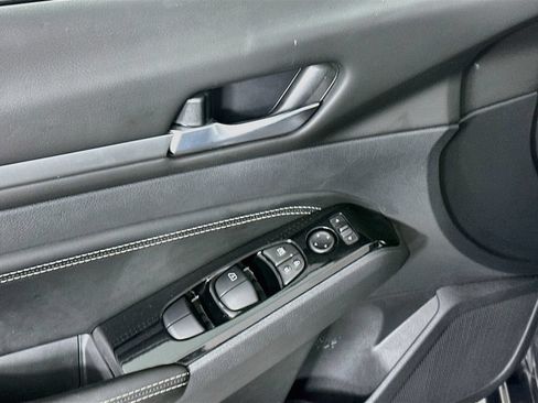 Certified 2023 Nissan Altima 2.5 SL FWD image 25