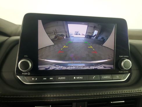 Used 2023 Nissan Rogue SV image 22