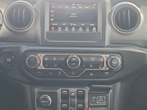 Used 2023 Jeep Wrangler Unlimited w/ Cold Weather Group AWD/4WD image 18