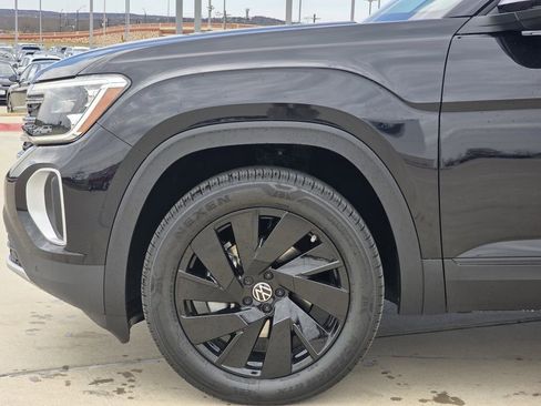 New 2026 Volkswagen Atlas SE FWD image 6
