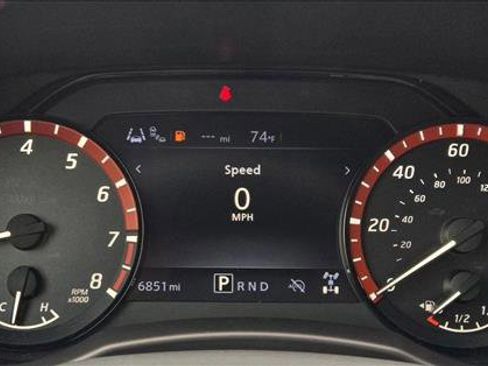Used 2025 Nissan Frontier PRO-4X w/ Pro Convenience Package AWD/4WD image 10